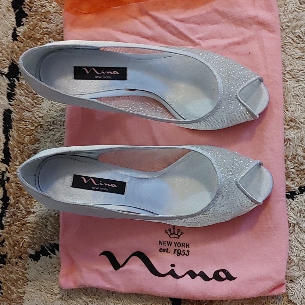 Nina New York Silver Mesh Peep Toe 2" Heels